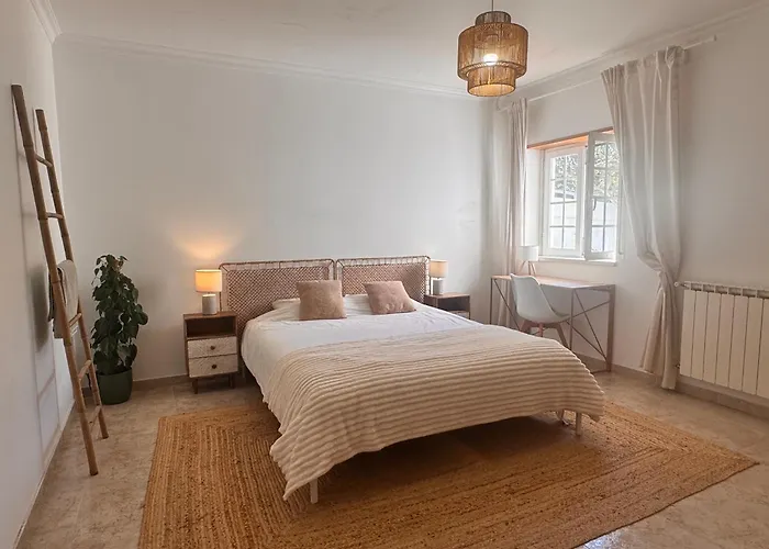 Casa Nabia - Coastal Sanctuary Oda ve Kahvaltı Ericeira